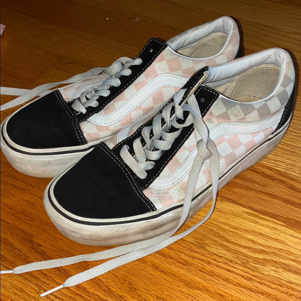 Vans Women's Checkered Platfrorm Vans Black and Pink